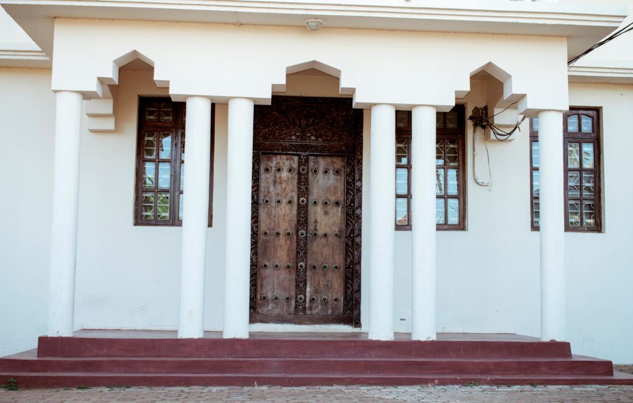 Sulkhan Serviced Apartment Chukwani Exterior photo