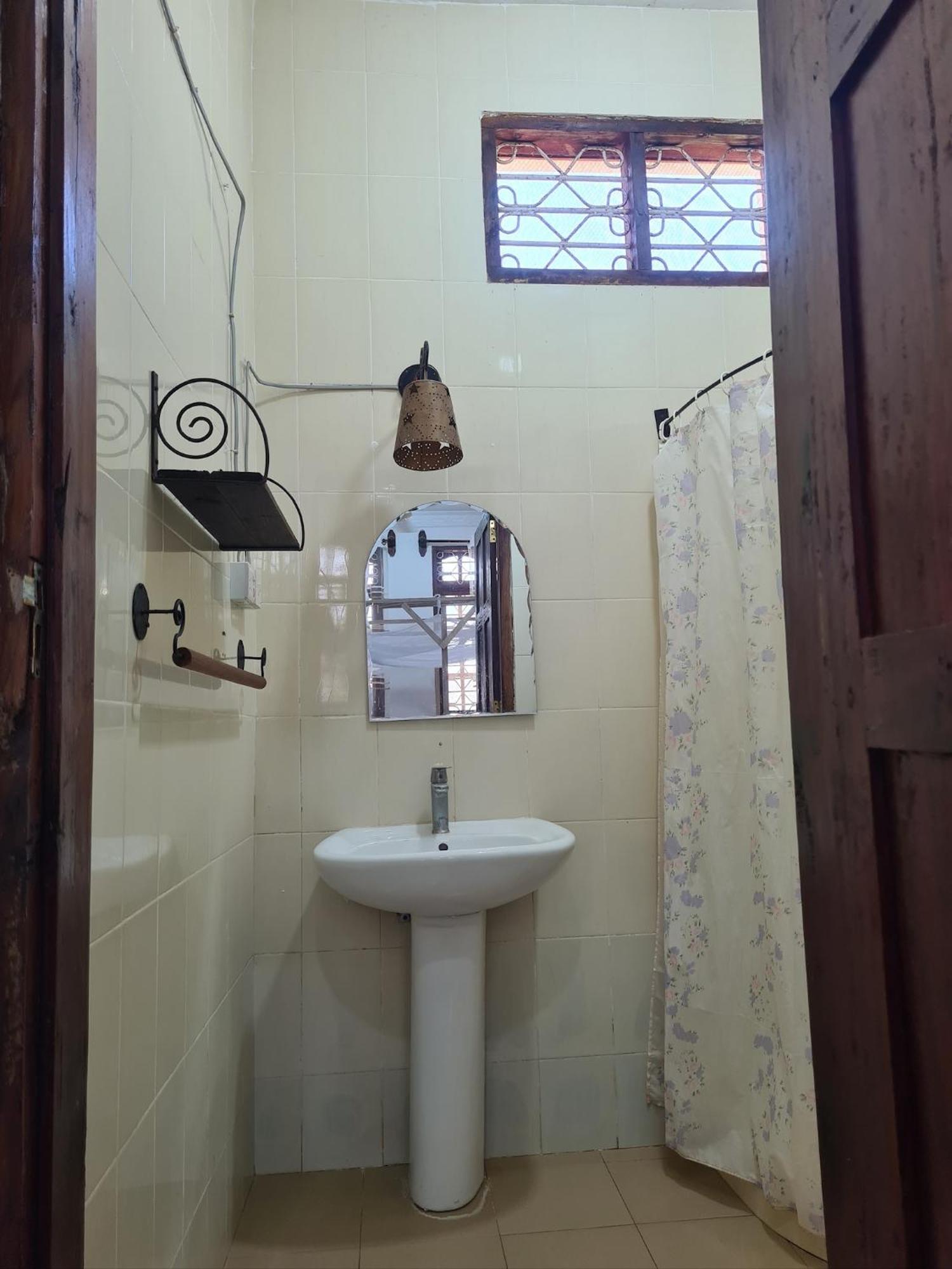 Sulkhan Serviced Apartment Chukwani Exterior photo
